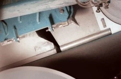 Web Stabilizer to support the sheet from the press to the drying section